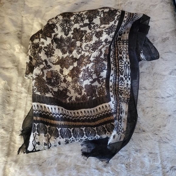 Linen-like Sheer Black Gray Oblong Scarf - Picture 2 of 6
